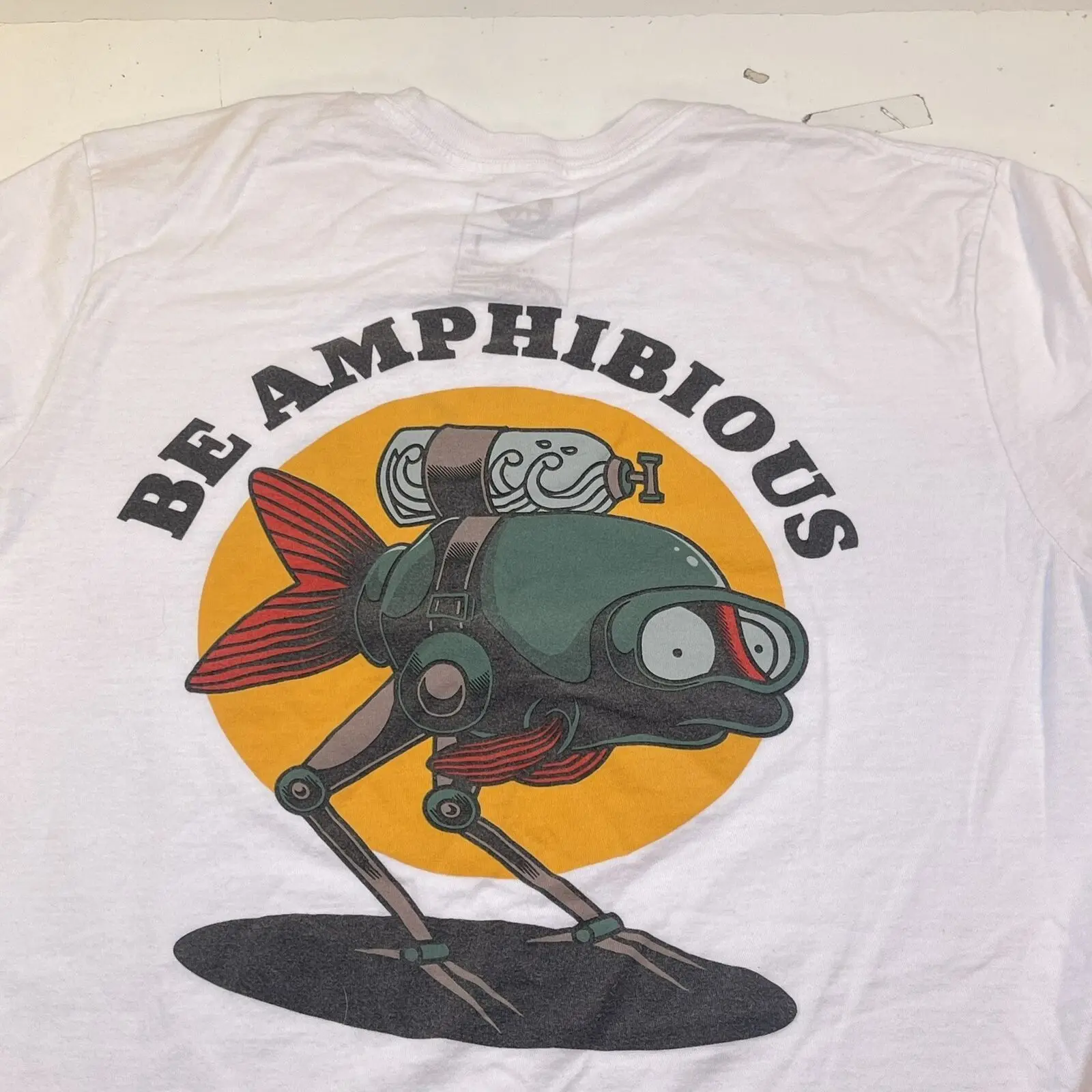 URT URT SHOP BE AMPHIBIOUS FISH OCEAN T셔츠: 캘리포니아 스타일의 실용적 패션 아이템 리뷰