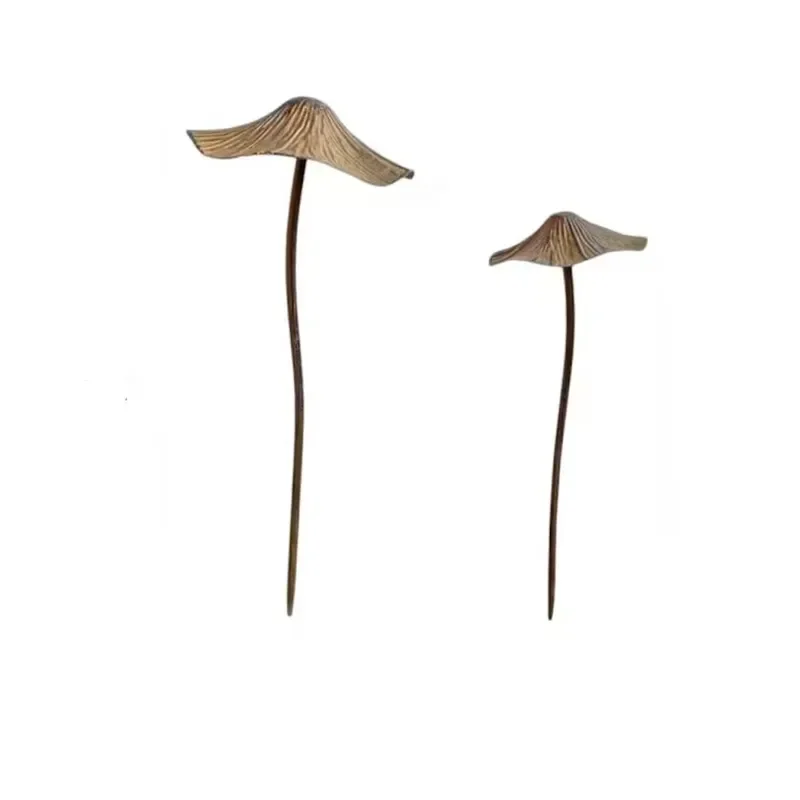 Metal Mushroom Garden Ornament Outdoor Decorative Art for Yard Lawn Patio Landscape Decoration Rustic Country Style Sculpture