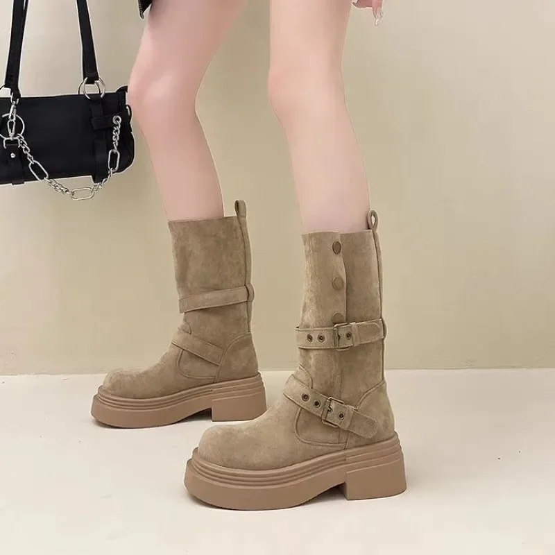 Bottes de rinçage à plateforme pour femmes, talons mi-hauts, chaussures de marche en daim, escarpins de créateur, bottes de neige rétro, tendance hiver 2024