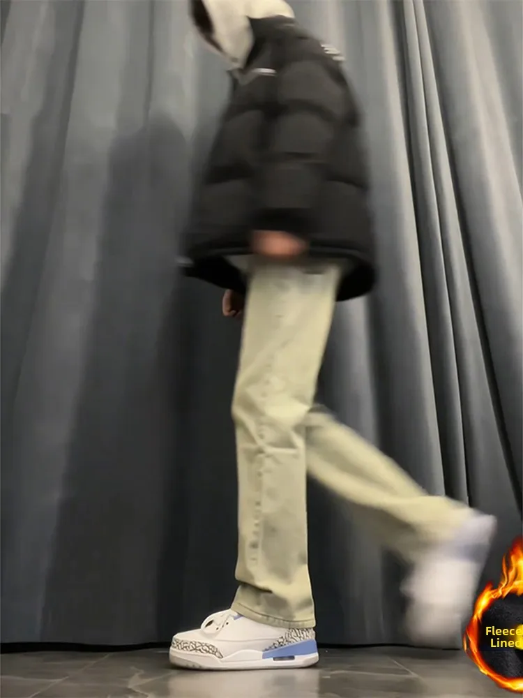 

Мужские джинсы из денима с подкладкой из флиса, грязно-желтые, осенне-зимние, свободного прямого кроя, в уличном стиле, не обтягивающие, слегка расклешенные брюки