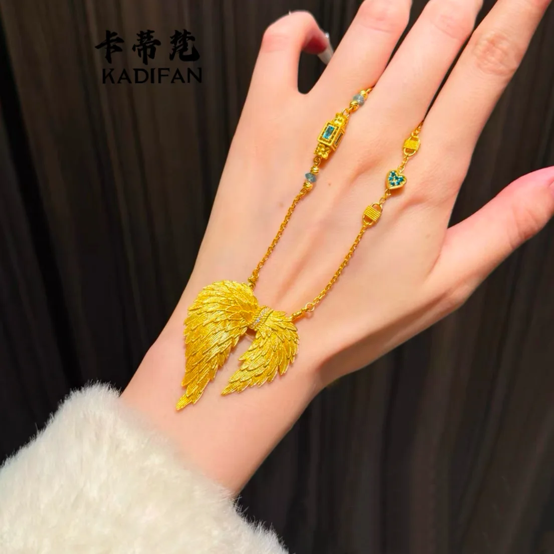 

Gold Shop 9999 24K real gold wings feather pendant angel wing necklace women's fashion temperament high-end collarbone necklace