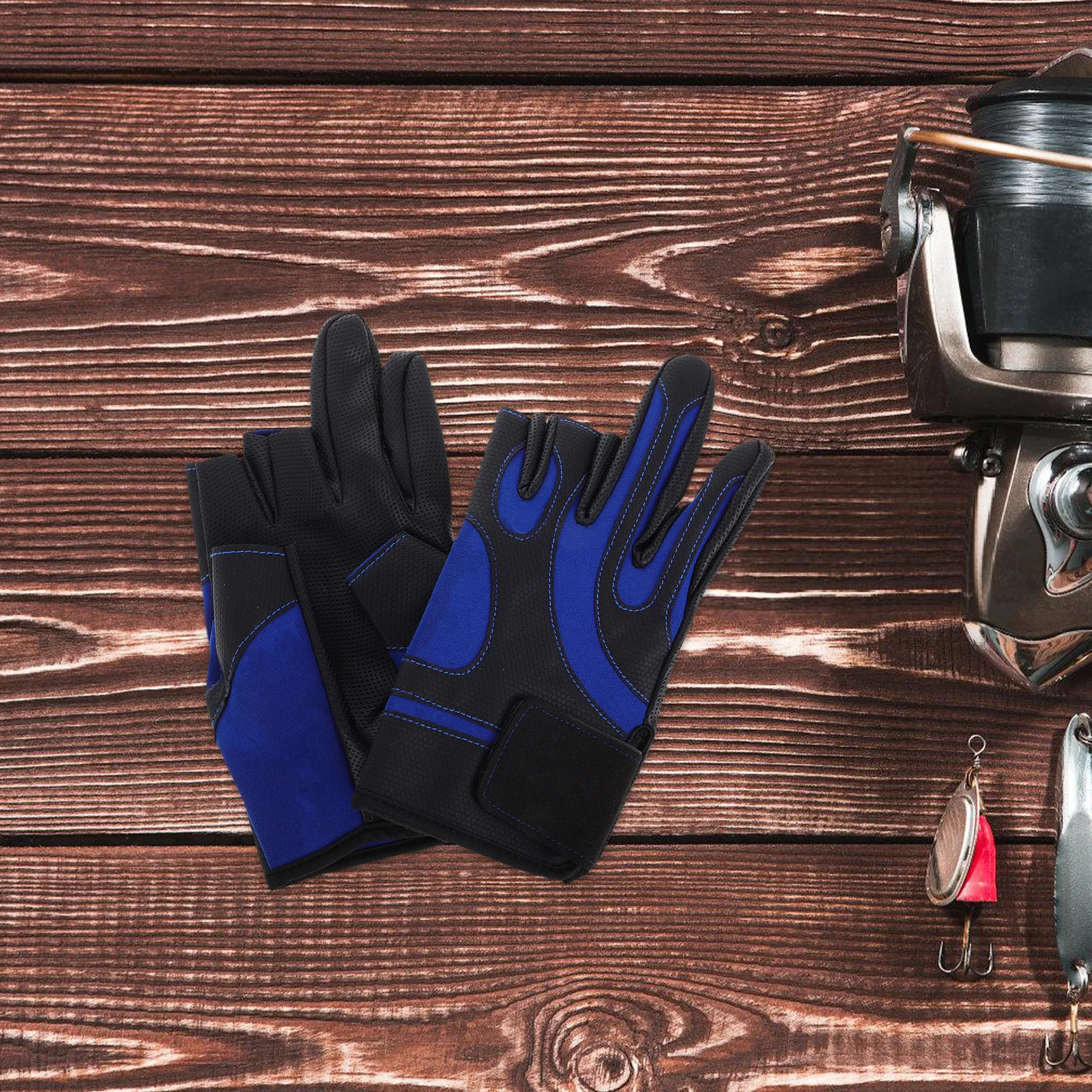 

1Pair Non-Slip Fishing Gloves Three Finger Design Adjustable Strap Glow Pattern Outdoor Night Fishing Gear for Men Women Pool