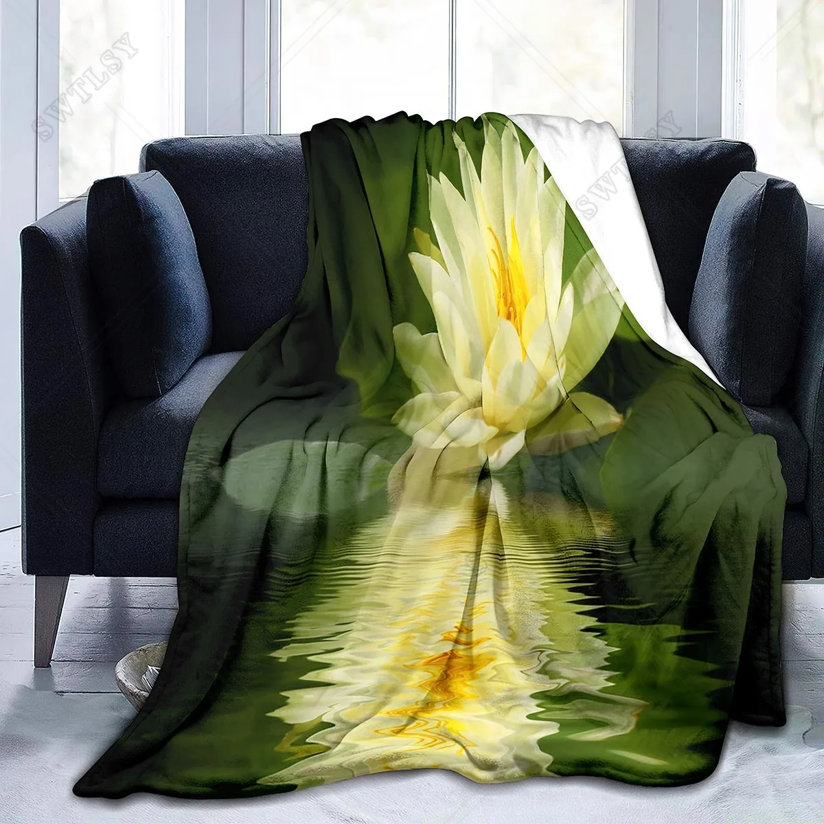 Beautiful Lotus Flowers Flannel Throw Blanket Lightweight Warm Super Soft Blanket Birthday Gift Blanket for Bed Sofa Couch Decor