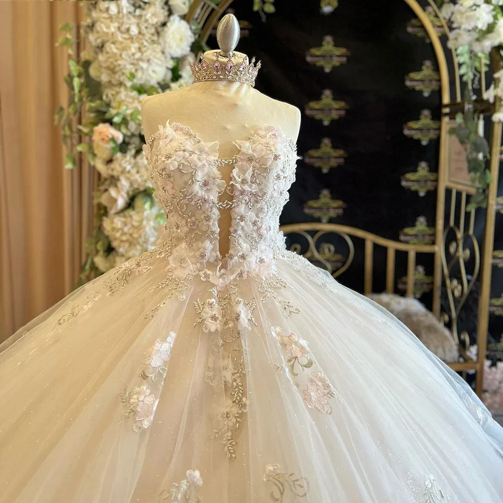 Angelsbridep Quinceanera Ball Gown ดอกไม้ลูกไม้ Appliques Beaded Backless Tiered Tulle Ruffles ชุดเจ้าหญิงที่กําหนดเอง