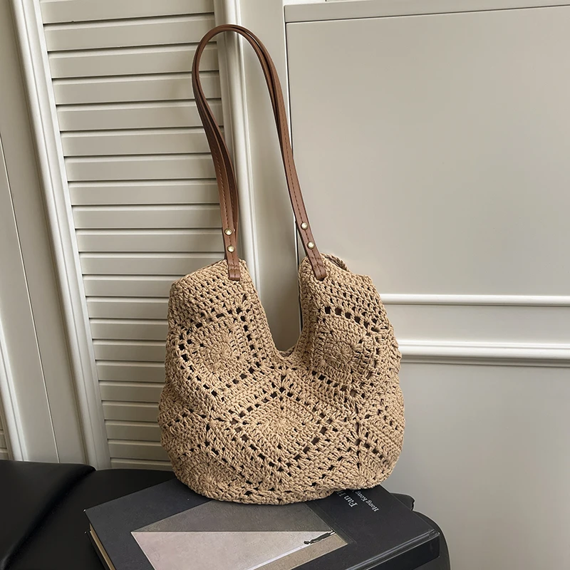

Exquisite Hollow Out Knitting Shoulder Bags Solid Hasp Retro Fashion Large Capacity High Quality Tote Bags for Women 2025 New