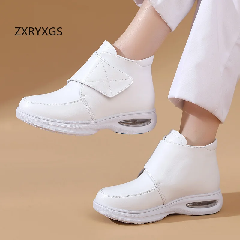 ZXRYXGS 2025 الشتاء جلد طبيعي أحذية بيضاء أحذية تمريض مريحة خفيفة وسادة هوائية أحذية دافئة النساء أحذية الثلوج حجم كبير