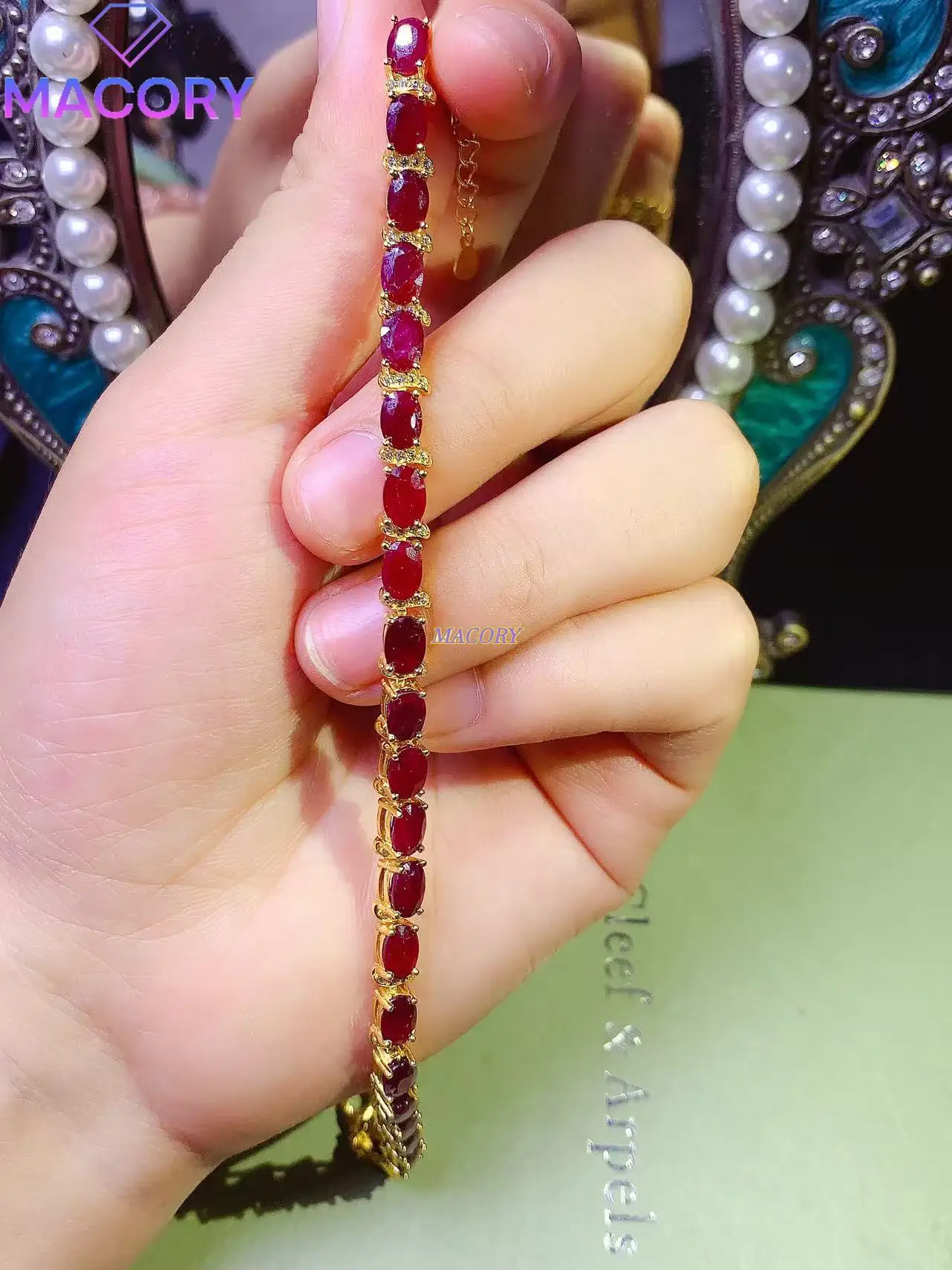 سوار روبي أحمر رائع للنساء، فضة استرلينية 925، تصميم كلاسيكي أنيق جديد، ألوان أحجار كريمة نابضة بالحياة، مصنوع بدقة