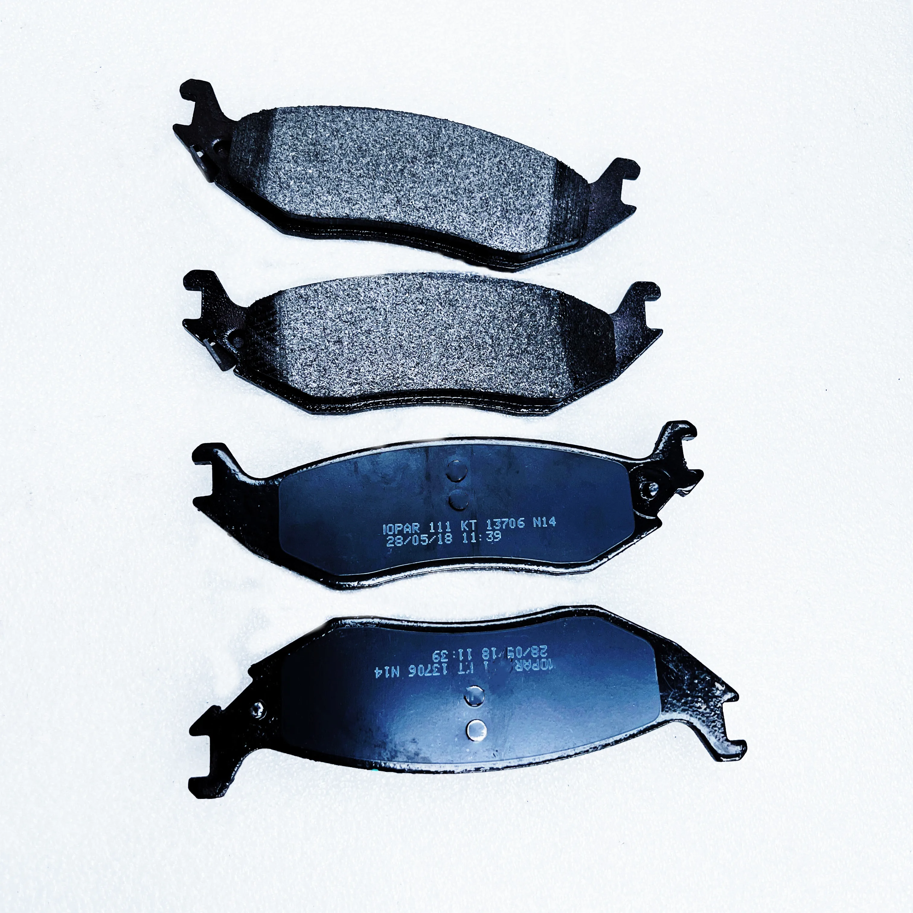 Rear Brake Pad Kit 68334863AA, V2010563AA,V2010563AD,68071076AA,2AMV2563AA, Applicable To: RAM1500, DS, RAM truck, DX, Dodge Dur