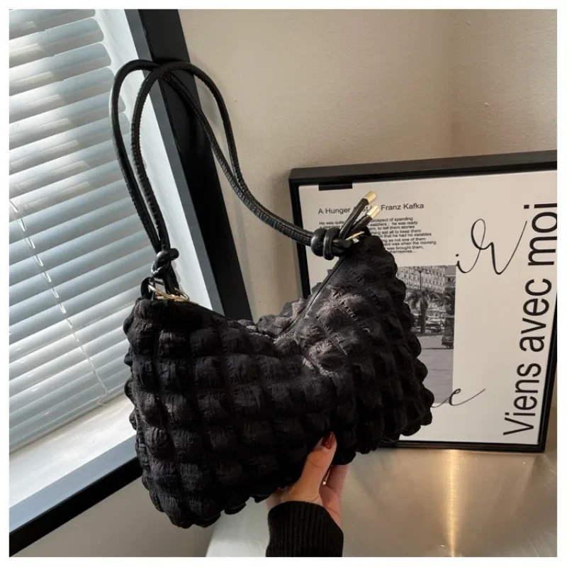 

Women's Bag New Small Fresh Soft Underarm Pleated Bag Korean Version Fashionable Atmosphere Simple Trend Shoulder Bag