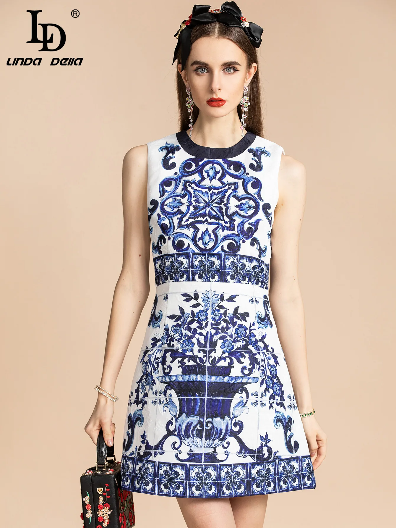 LD LINDA DELLA Fashion Designer Summer Mini Dress Women Elegant Blue and White Porcelain Printing Sleeveless Holiday Short Dress