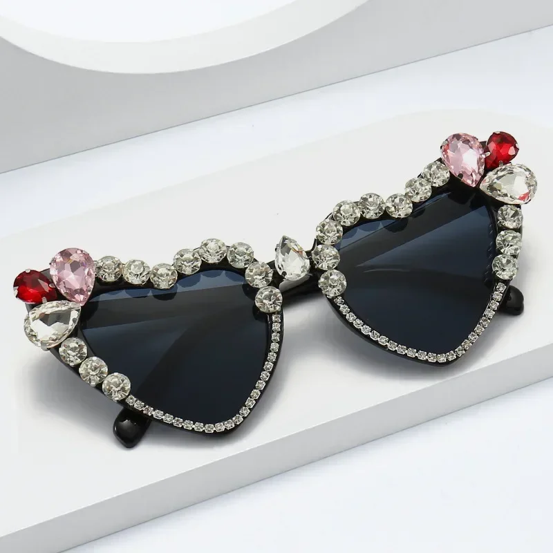 Fashion Retro Heart-Shaped Diamond Sunglasses Women Brand Luxury Eyewear Trending Cat Eye DIY Sun Glasses Beach Shades UV400