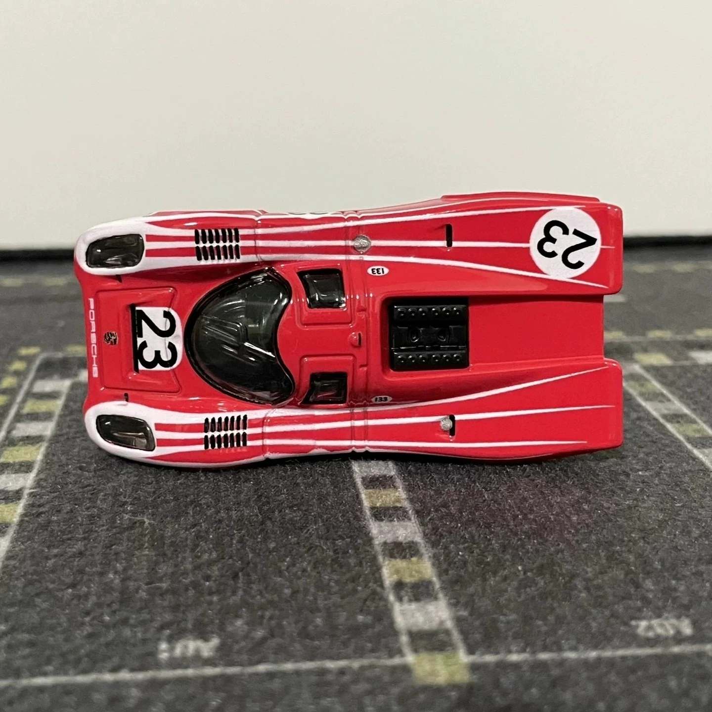 ホットウィール プレミアム ダイキャストカーモデル 1:64スケール フェラーリ ポルシェ 917KH コレクタブルメタルビークルトイ サーキットレジェンドファン向け