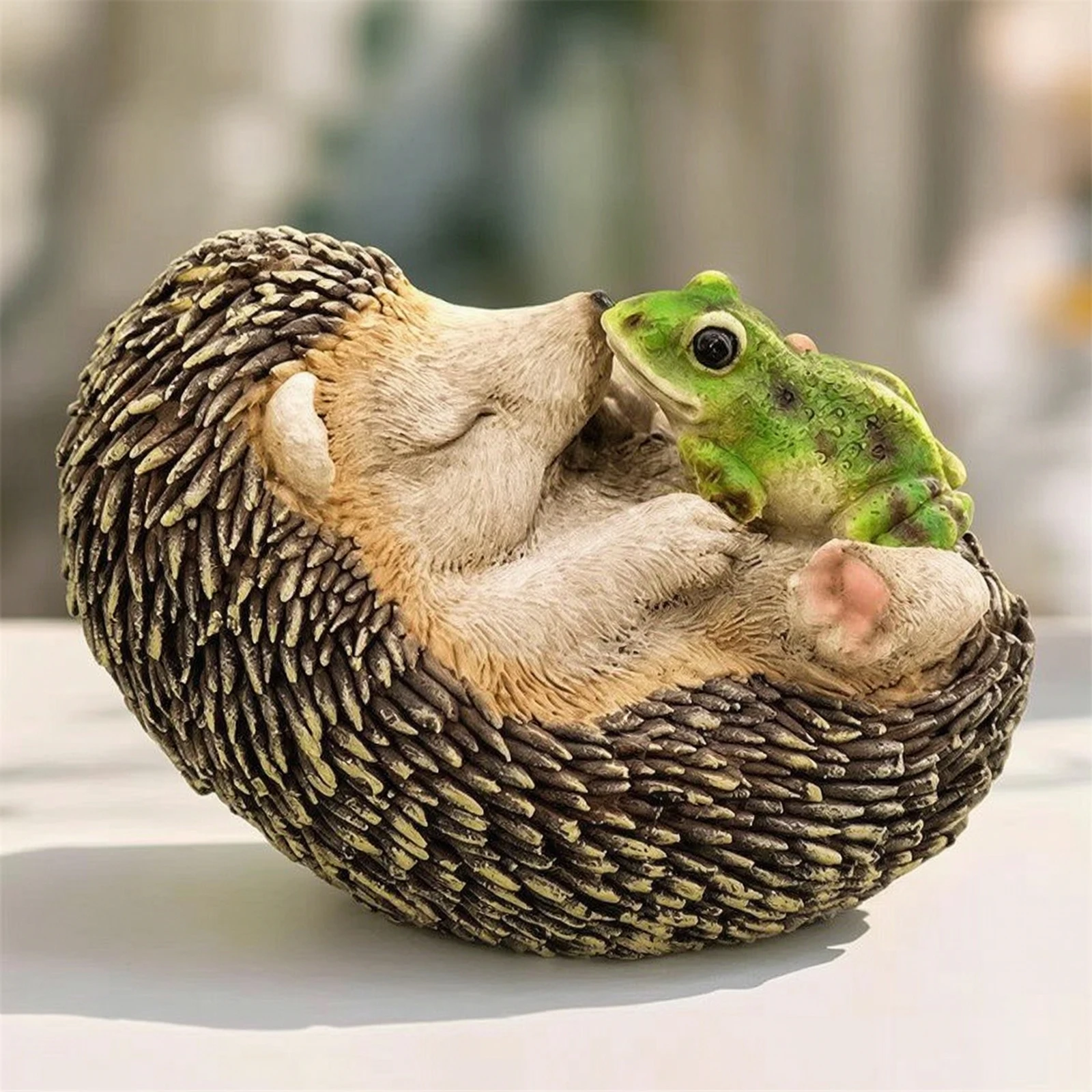Hedgehog Figurine with Frog Whimsical Hedgehog Statue Garden Ornament Weather-Resistant Decor Outdoor for Gardeners, Patio