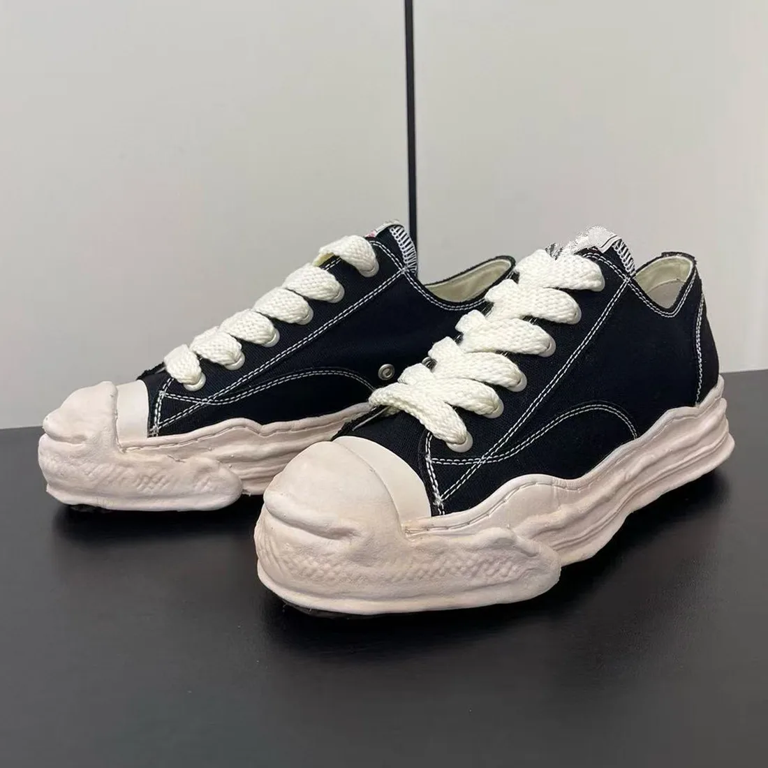 

Men's 2026 New Fashion Versatile Breathable Canvas Shoes with Thick Soles and Platform Design - Trendy Sports Casual Footwear