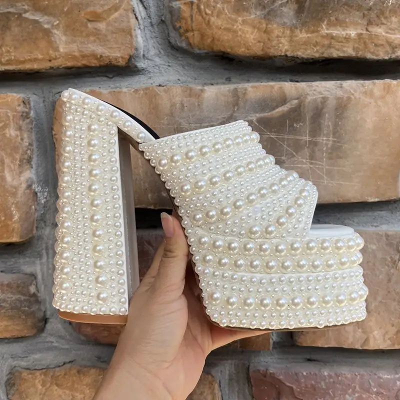 

Новинка 2023 года, женские шлепанцы ручной работы на танкетке со стразами, сандалии, модные летние туфли-лодочки на высоком каблуке, шлепанцы, массивная обувь