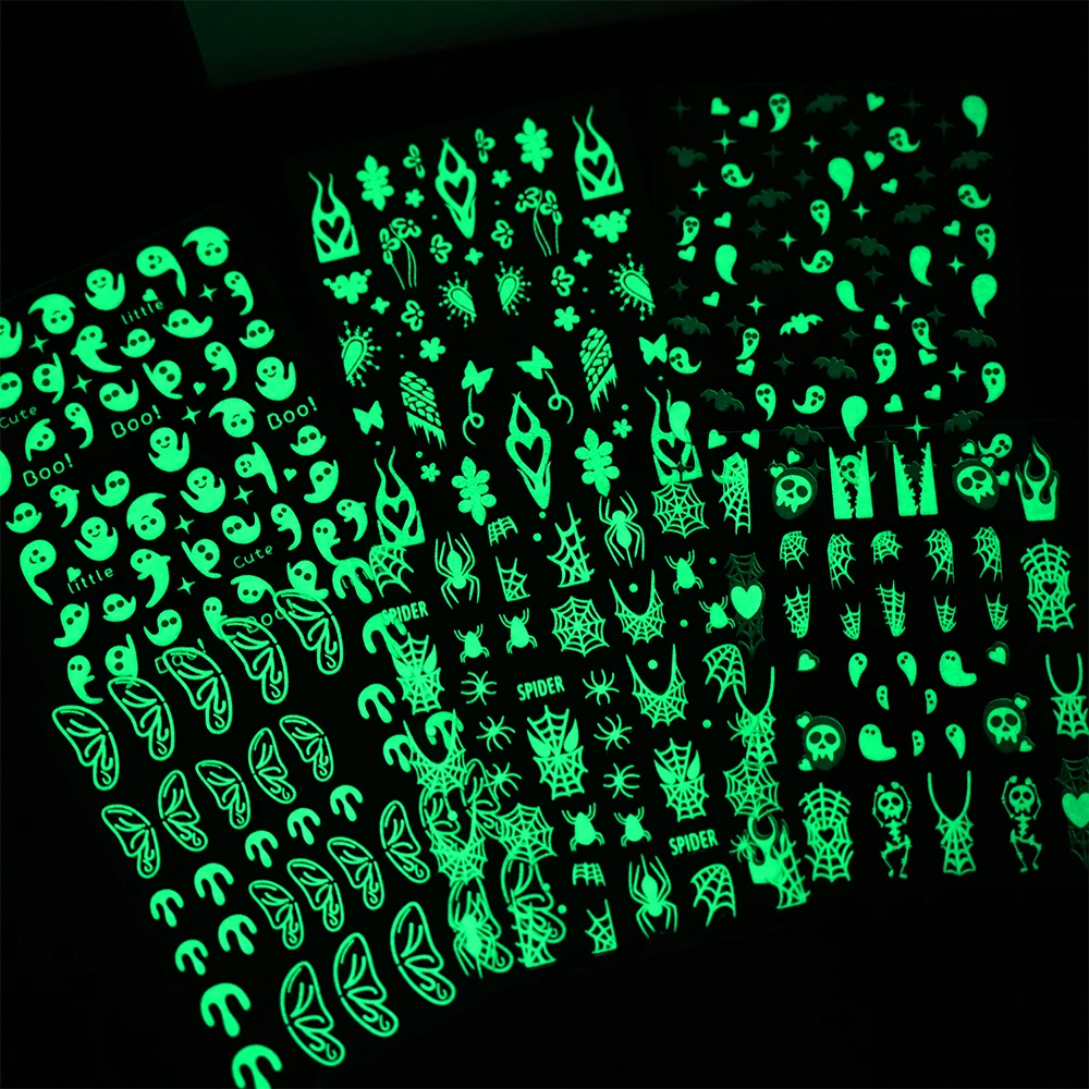 1 pçs 3d luminoso fantasma halloween adesivos de unhas bonito crânio aranha brilho no escuro decalques de unhas adesivo halloween decoração da arte do prego