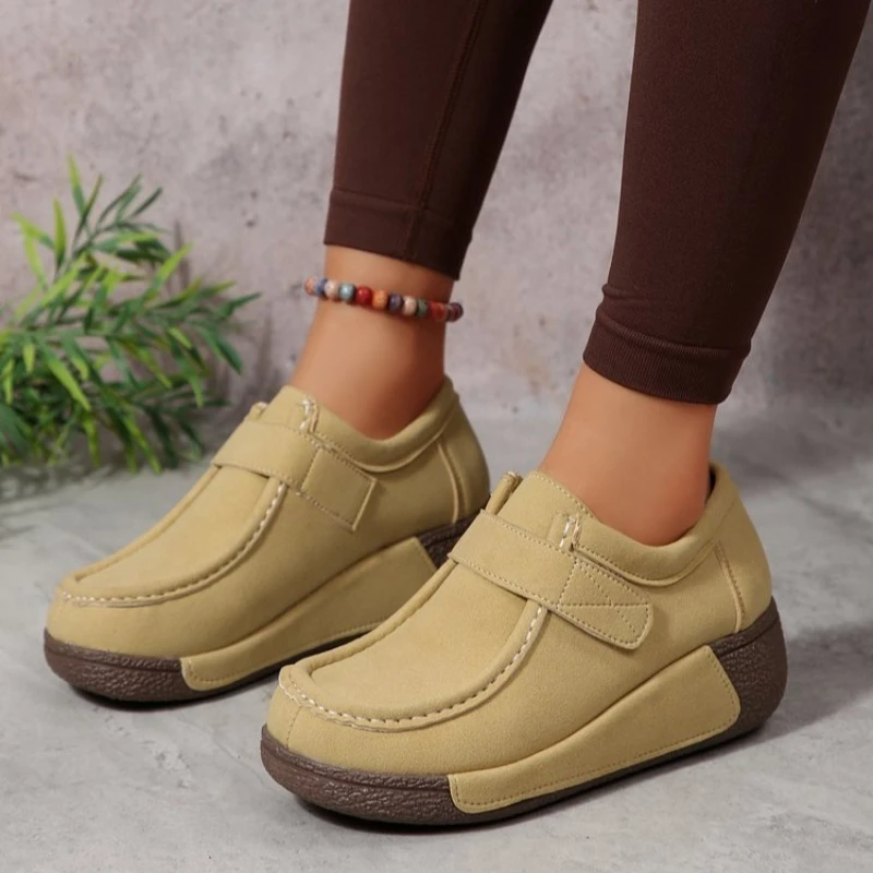 Women's Thick Bottom Platform Shoes Soft Bottom  Shake Shoes Large Size Cross-Border Slip-On Casual Shoes