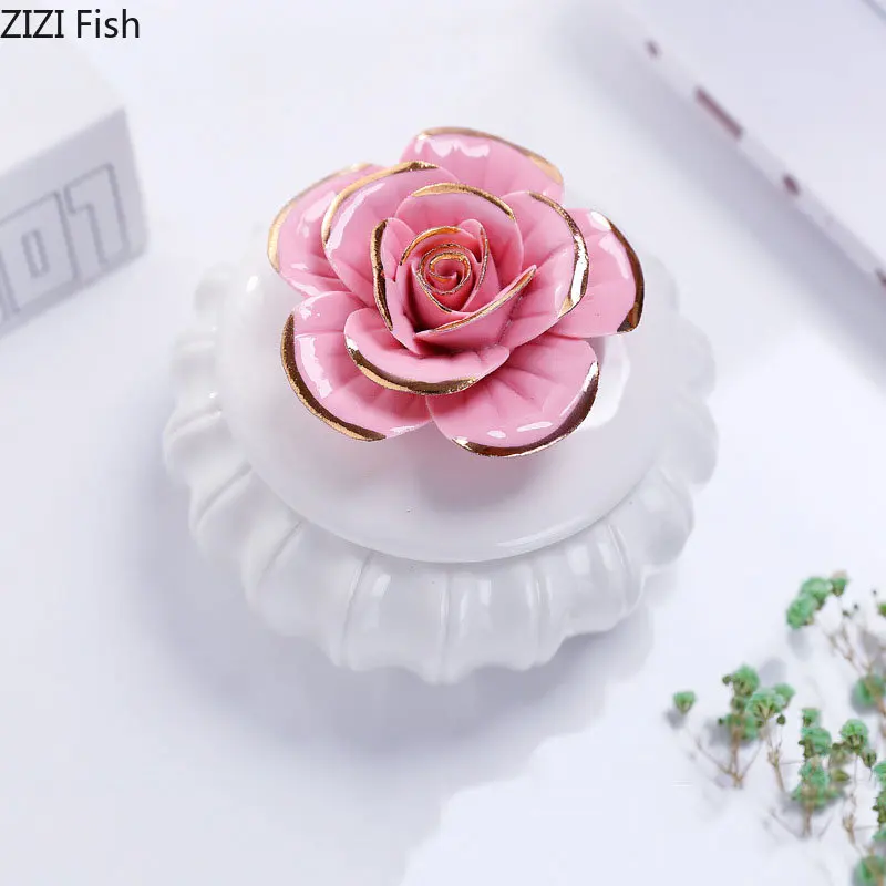 Gilded Flower Decorative Storage Tank Tea Canister Rose Flowers Ceramic Storage Jar and Lids Candy Pots Porcelain Candy Pots