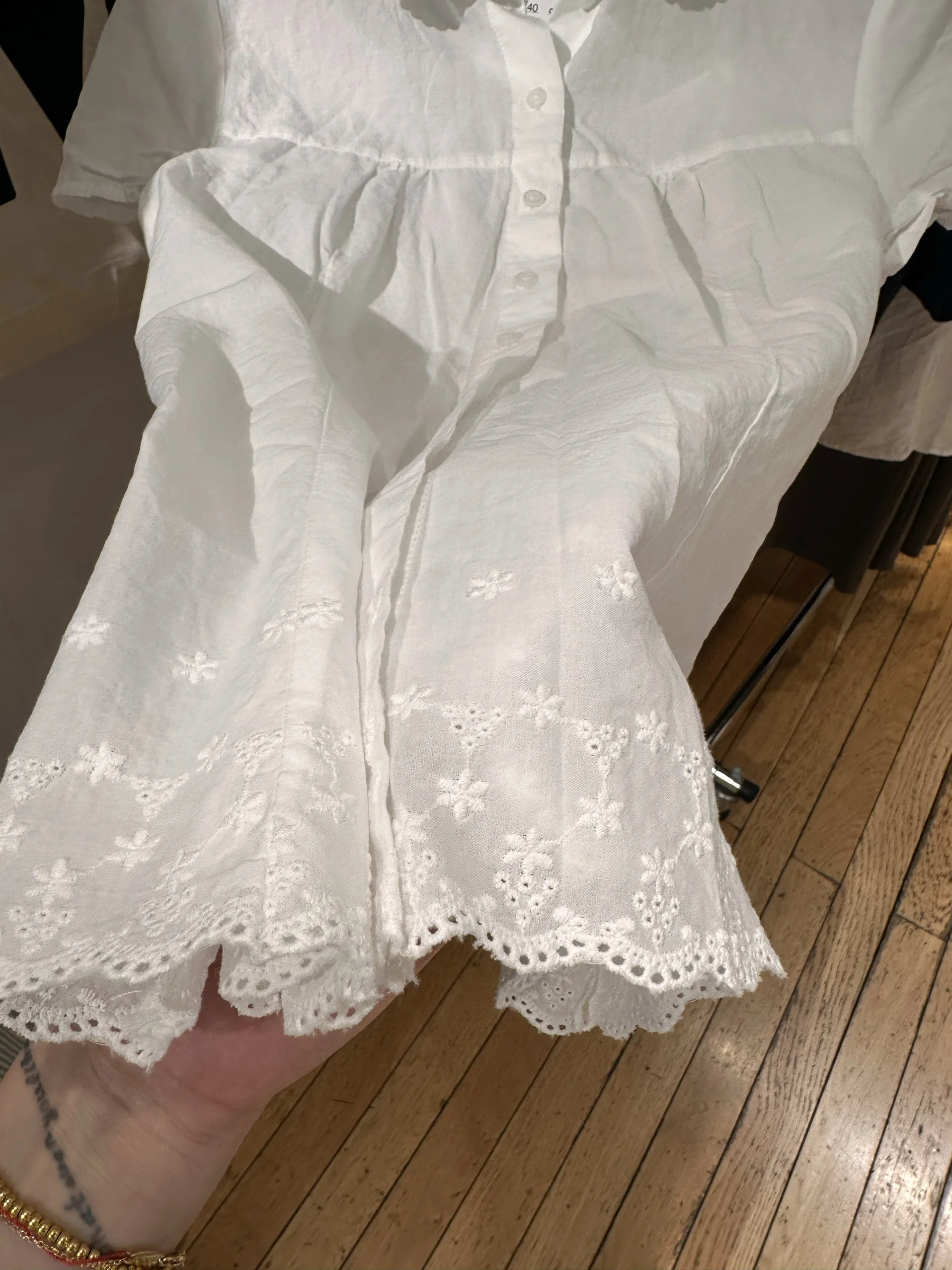 Fleur broderie ourlet T-shirt Blouse femmes été col claudine simple boutonnage coton chemise blanc doux à manches courtes t-shirts