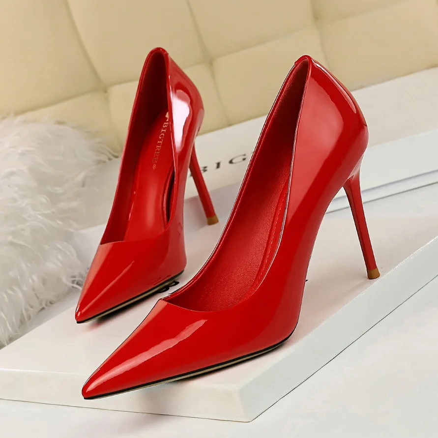 

Women's Pumps Fashion Simple High Heel Lacquer Leather Shallow Mouth Pointed Head Sexy Slim Professional Singles туфли женские