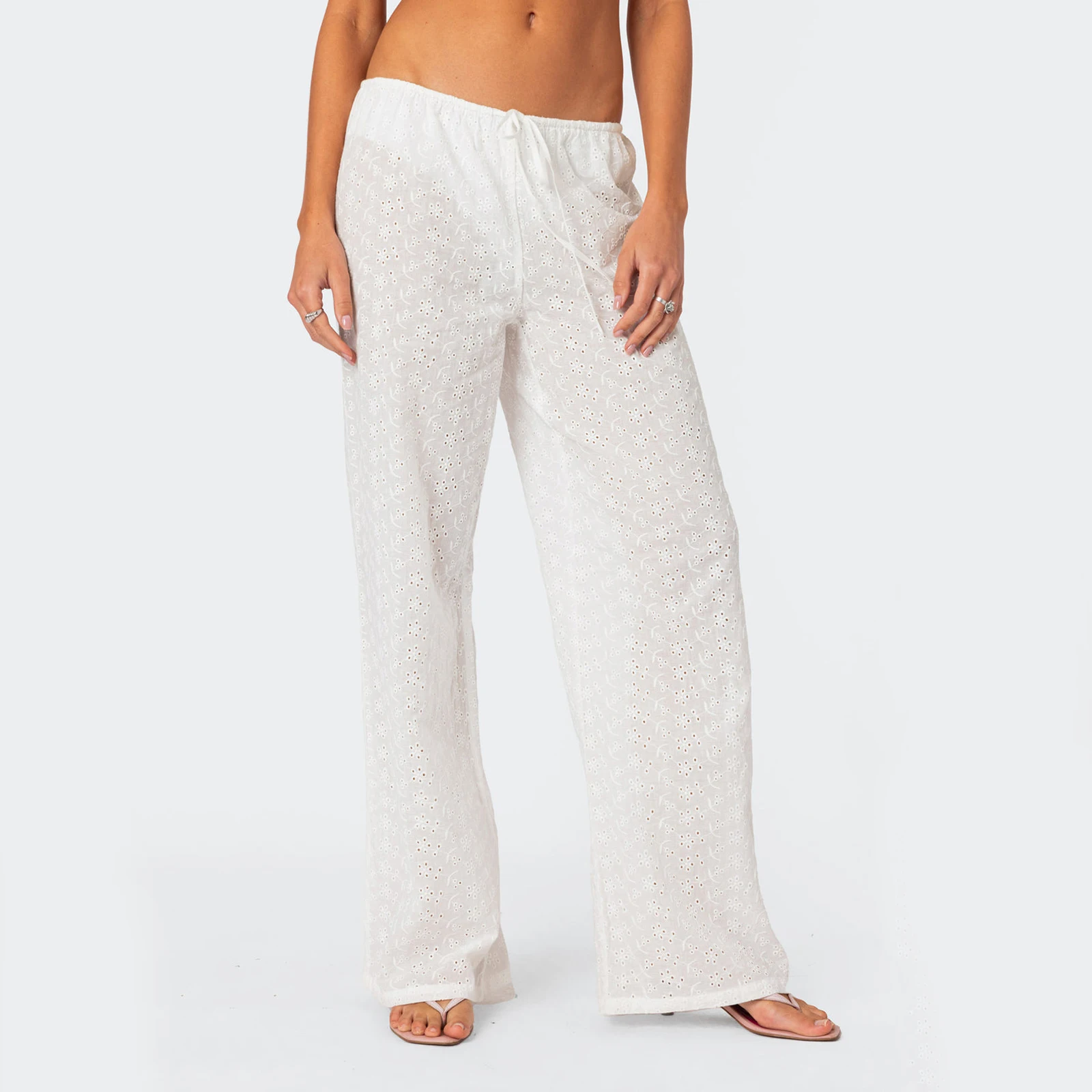 Pantalones de playa de cintura baja para mujer, pantalón de verano con flores ahuecadas, pantalones de pierna ancha para piscina