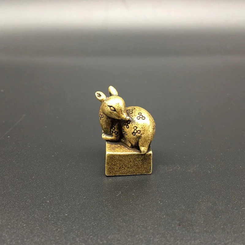 

Collectable Chinese Brass Carved Animal Lovely Sika Deer Seal Exquisite Small Statues