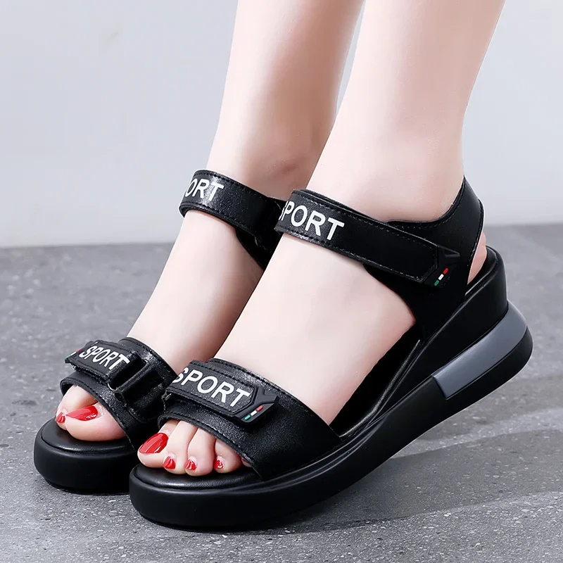Reinforced Edge Design Ladies Flat Slippers Anti Slip Stable Frame Abrasion Resistant Outsole Adapt To Rough Road Outdoor
