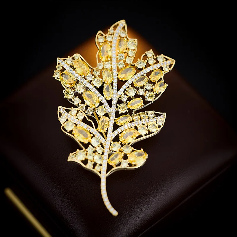 بروش فرنسي فاخر وخفيف الوزن وأوراق شجر راقية، تصميم فاخر راقي، إكسسوارات بروش متعددة الاستخدامات لكل من الرجال والنساء