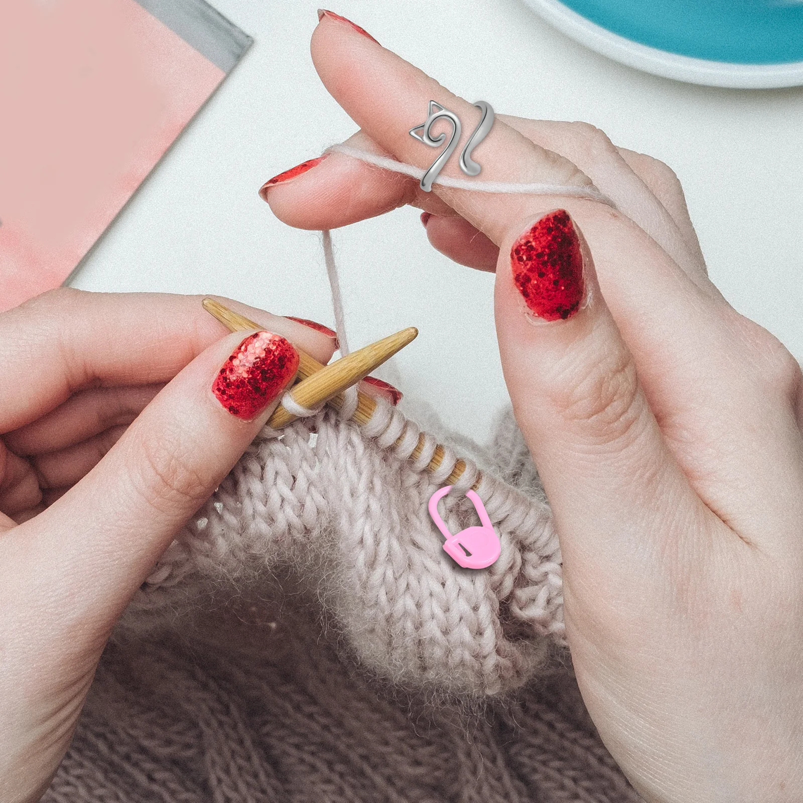 

1Set Adjustable Cat Crochet Ring Sweater Yarn Knitting Stitch Markers Crochet Accessories Yarn Ring for Crocheting