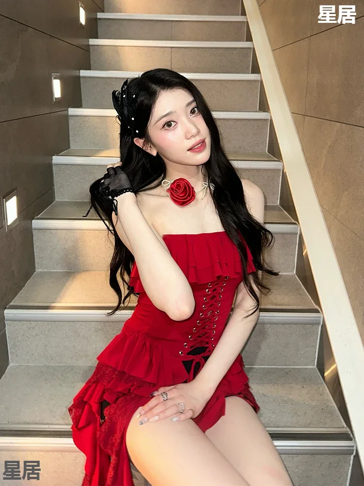 Kobiety kostiumy sceniczne seksowna czerwona marszczona sznurowana nieregularna lamówka topy bez ramiączek klub nocny Dj Rave ubrania piosenkarka odzież jazzowa