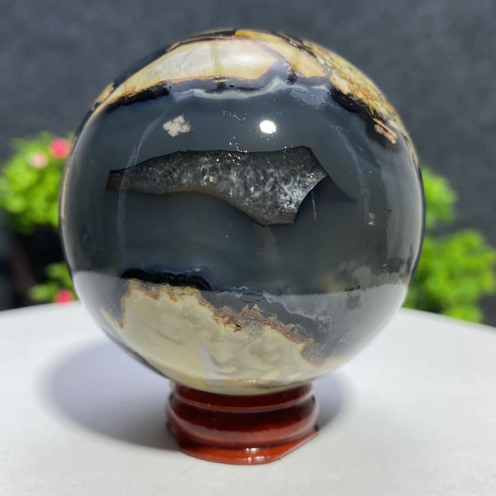 Natural Fluorescent Agate Ball Quartz Crystal Energy Gem for Spiritual Meditation Reiki Healing Home Decor Gift Stone
