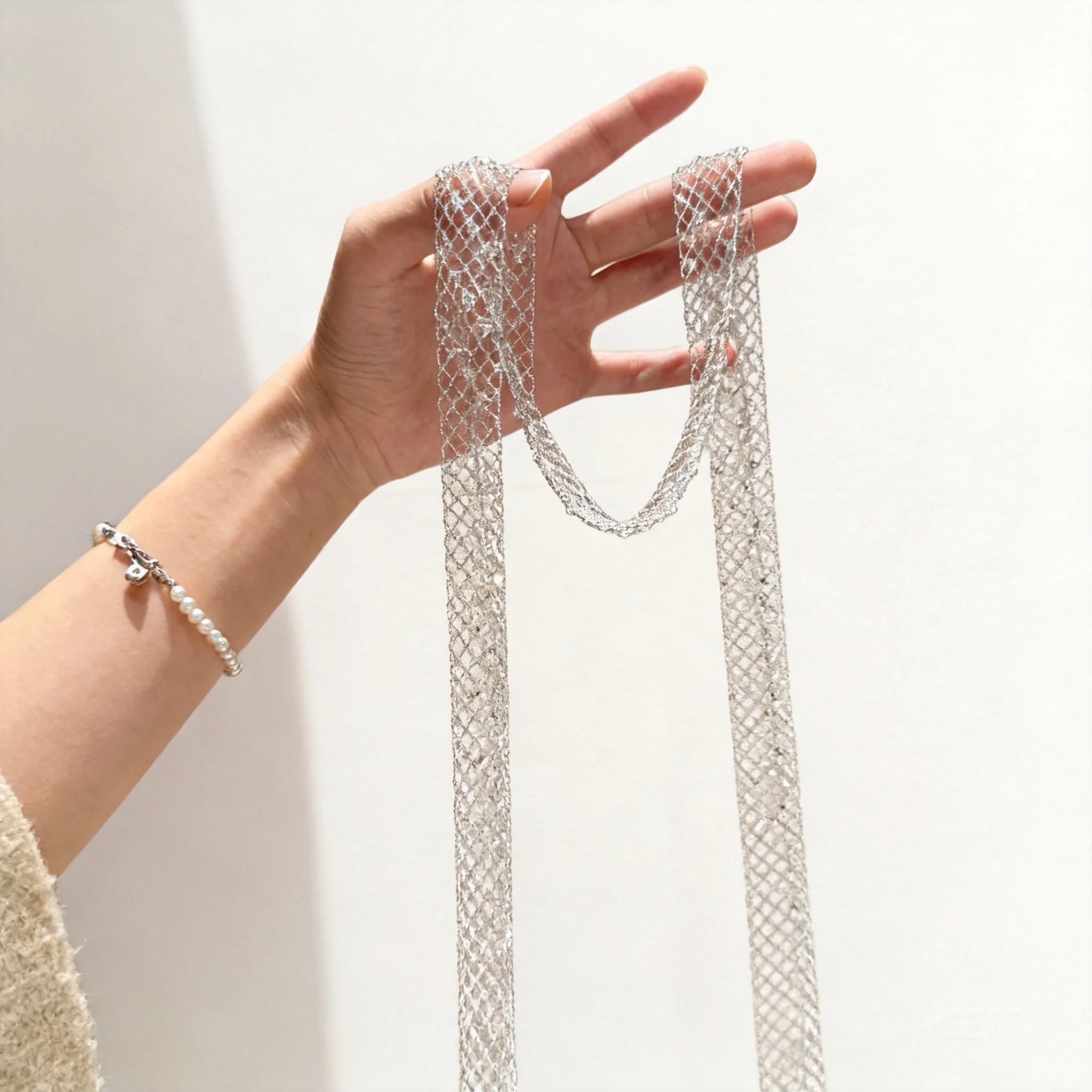 Snqp Silver Tone Lace Weave Clear Rhinestone Inlaid Long Tassel Necklace Vintage Luxury Lucky Clavicle Chain For Women Wedding