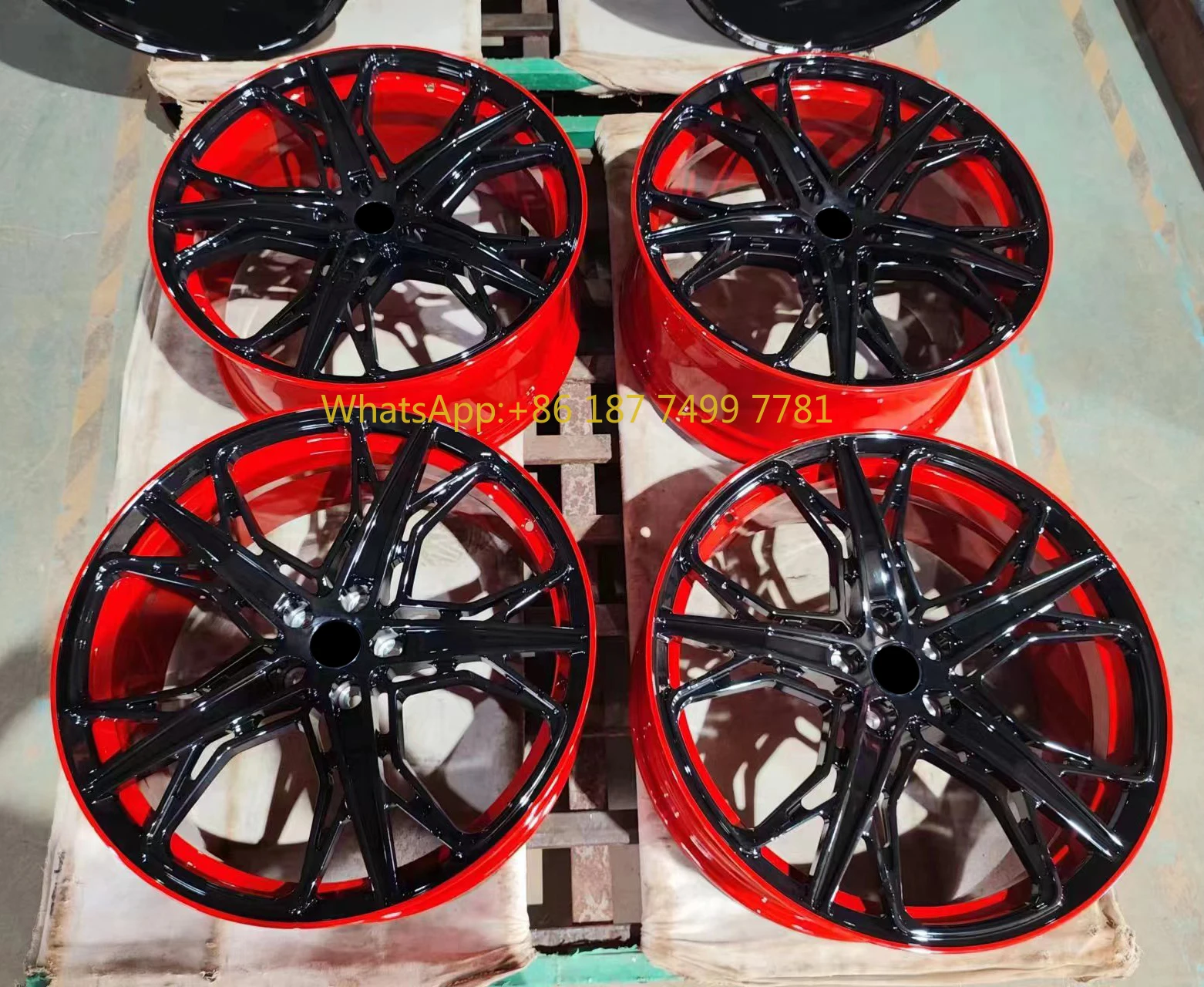 

Изготовленные на заказ вогнутые 5 отверстий 108 112 114,3 120 мм 18 19 20 21 22 23 24 26 28-дюймовые кованые алюминиевые диски из сплава для пассажирских автомобилей