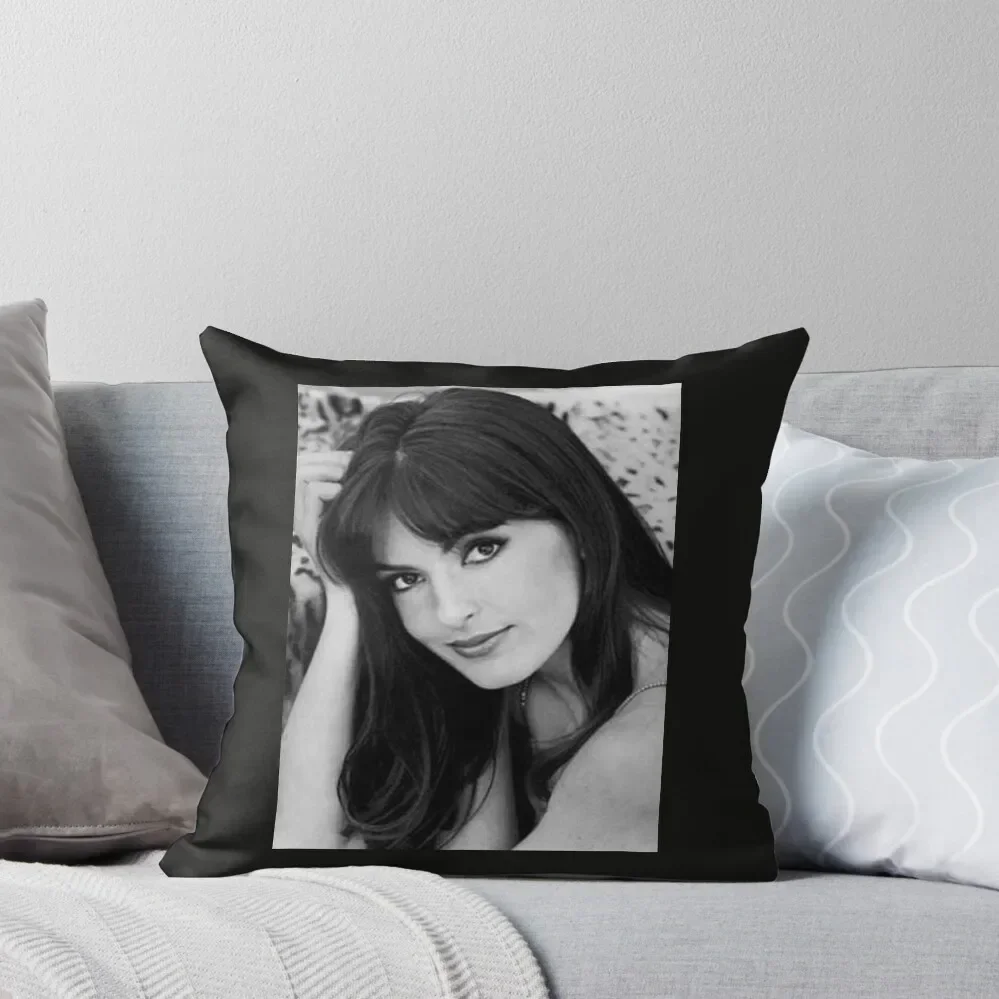 Mariska Hargitay Classic T-Shirt Throw Pillow Luxury Cushion Cover Cushion Cover For Sofa pillow