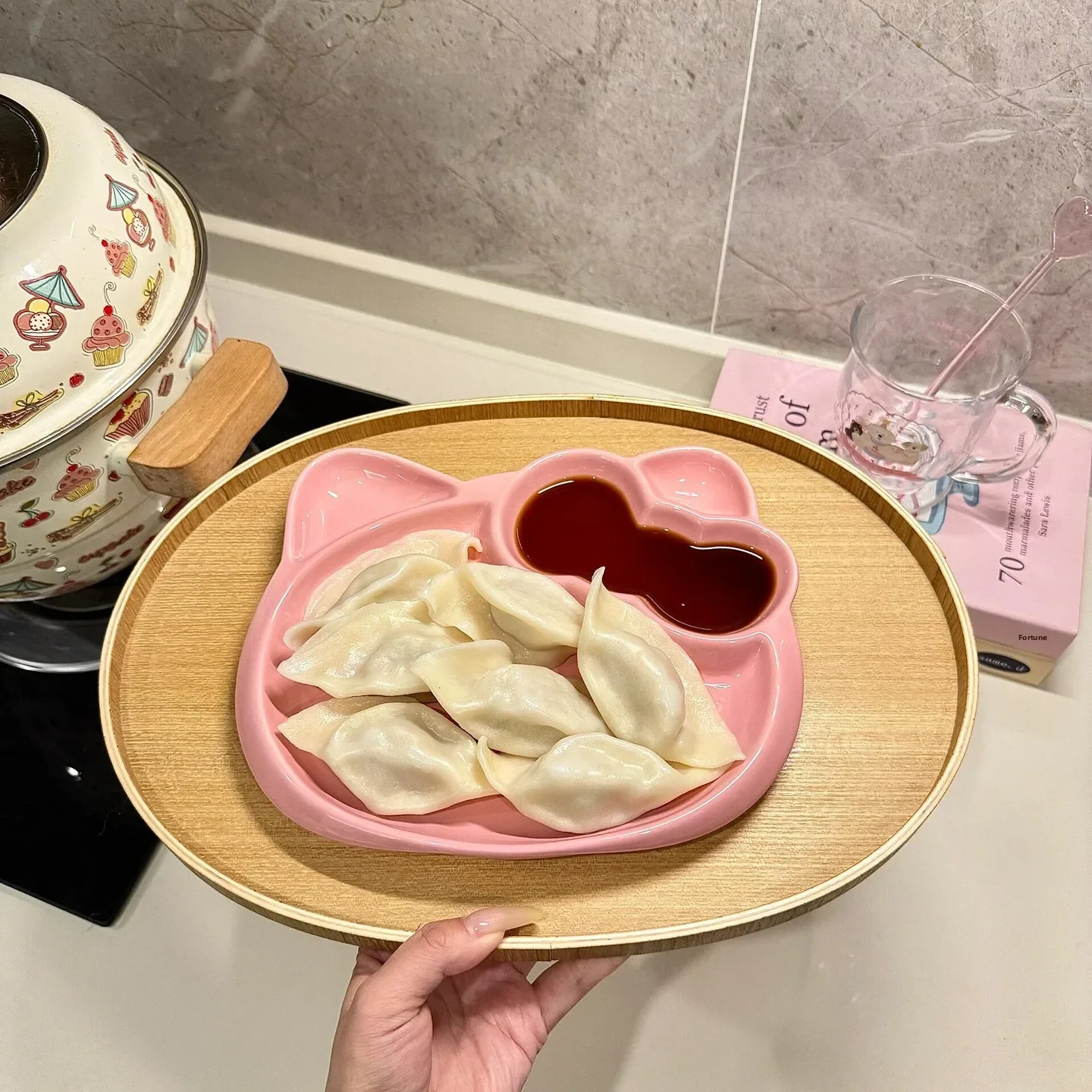 Cute Aped Cerc Dumpling Plate Japanese Cartoon Sle Underglaze Color Children's Partitioned Dinner Plate New 2026