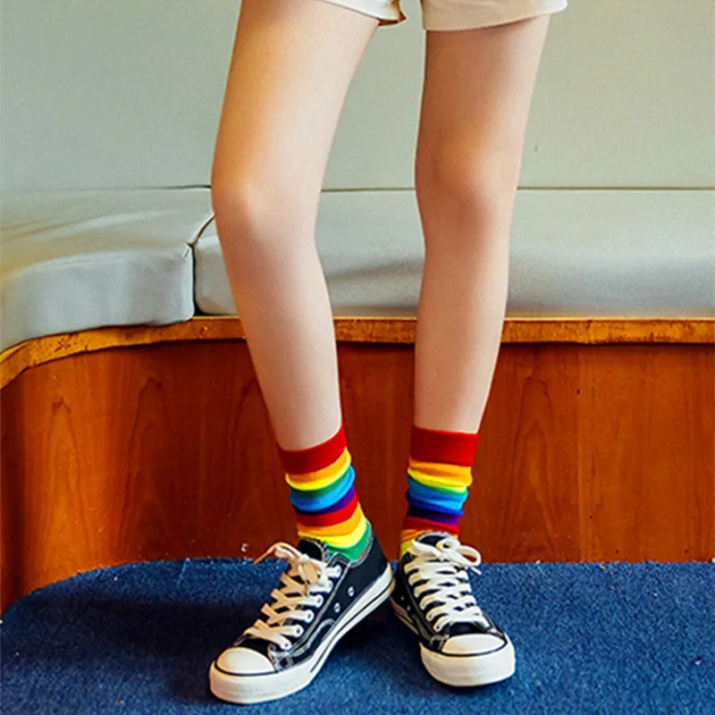 Chaussettes en coton à rayures arc-en-ciel pour femmes, bas longs, bonbons, mode, Harajuku, charmant, sweat, printemps, filles, équipage, dame, Noël