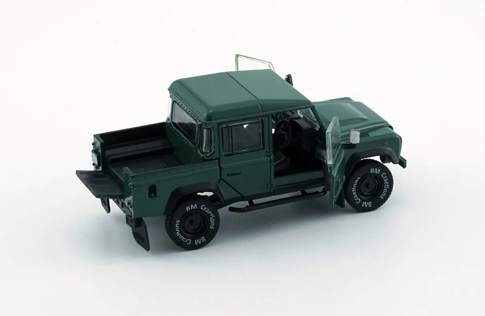 New 1:64 Scale  2016 Defender 110 Pick Up By BM Creations Diecast Simulation Models for collection gift