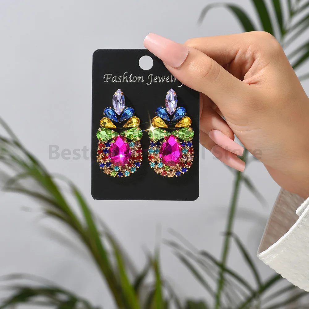 New Fashion Rhinestone Pineapple Piercing Earrings For Women Luxury Designer Geometric Hot Pink Jewelry Party Accessories Gifts