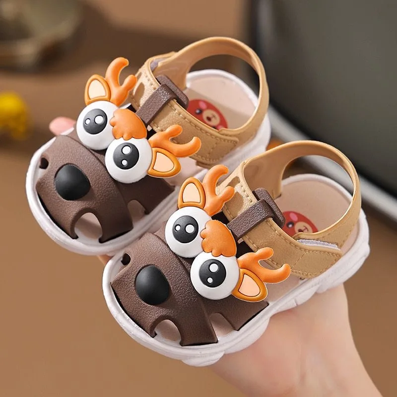 Sandali per bambini nuovi ragazzi cartoon cute baby soft bottom antiscivolo baby step shoes ragazze outdoor casual kids Baotou shoes