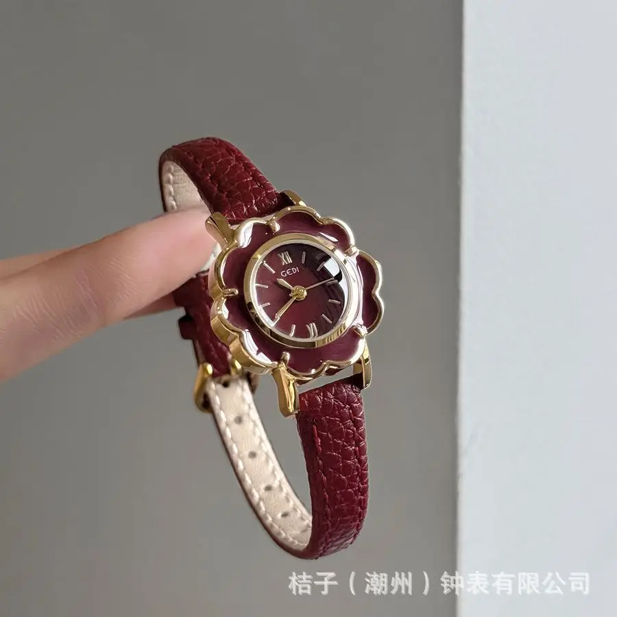 New Fashion Camellia Belt Quartz Women's Watch  Golden Three-dimensional Hook Edge Flowers Special Gift for Lady Match Clothes