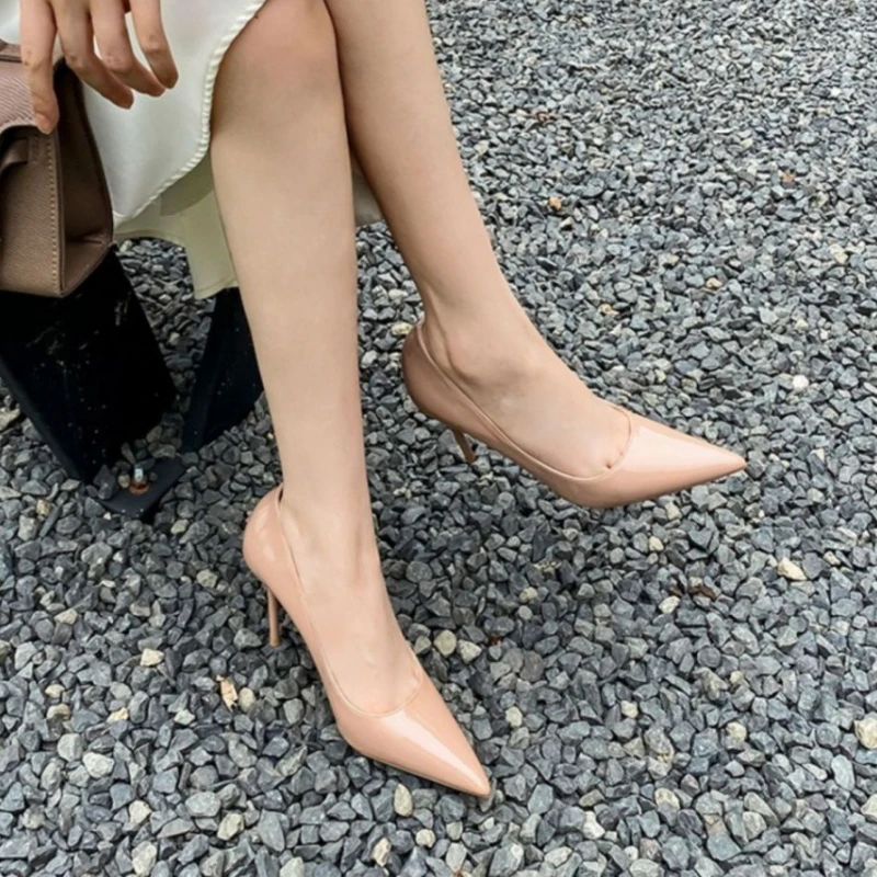 Trendy Nude High Heels 2024 New Minimalist Patent Leather Temperament Pointed Shallow Mouth Versatile High Heels Single Shoe