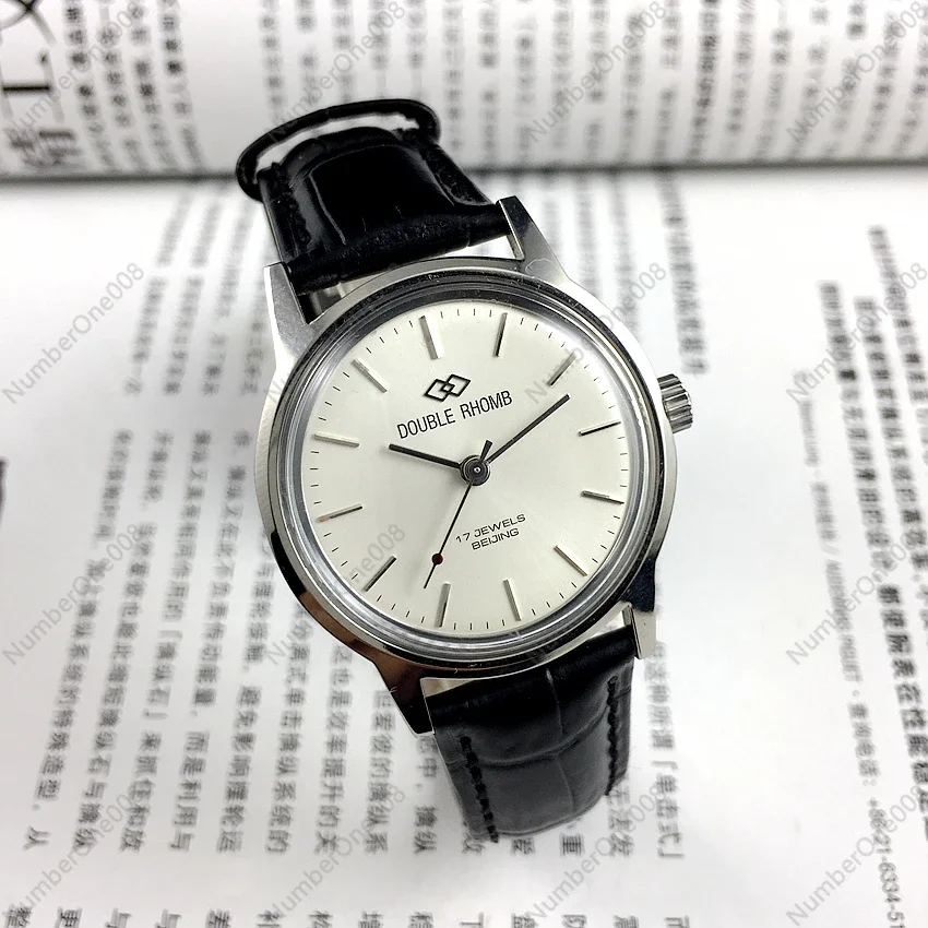 All Steel White Faced Manual Mechanical Watch with A Diameter of 35mm