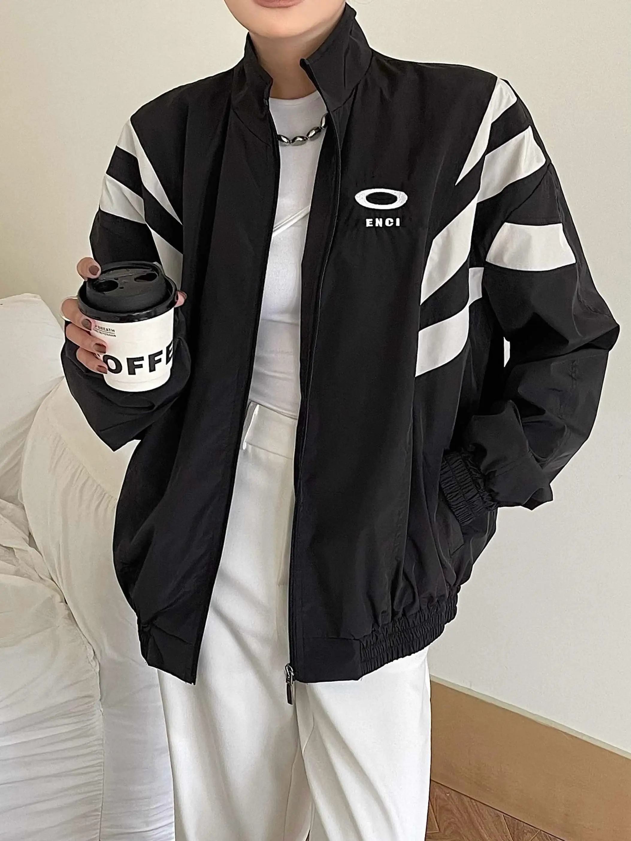 

Ретро-куртка для активного отдыха с цветными блоками, вышитым логотипом, легкая нейлоновая, с воротником-стойкой, на молнии, мужская верхняя одежда