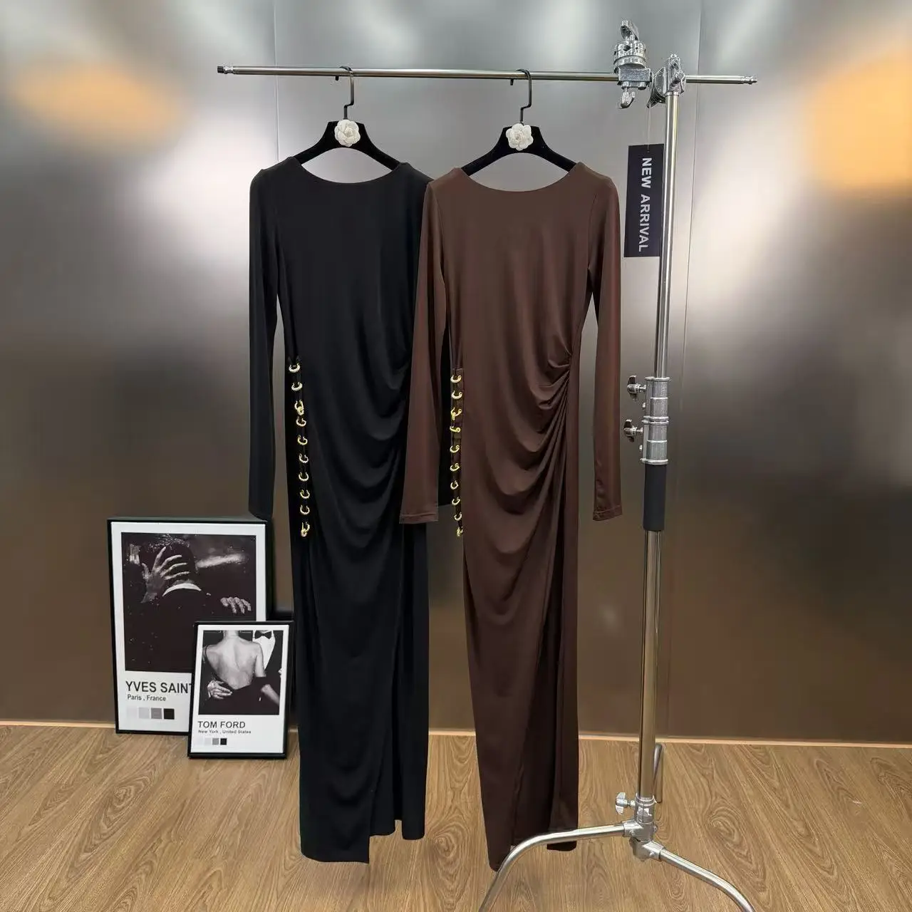 High Street Dresses Women's Round Neck Long Sleeved Metal Buckle Heavy-duty Slit Slim Fit and Slimming Simple Versatile Dress