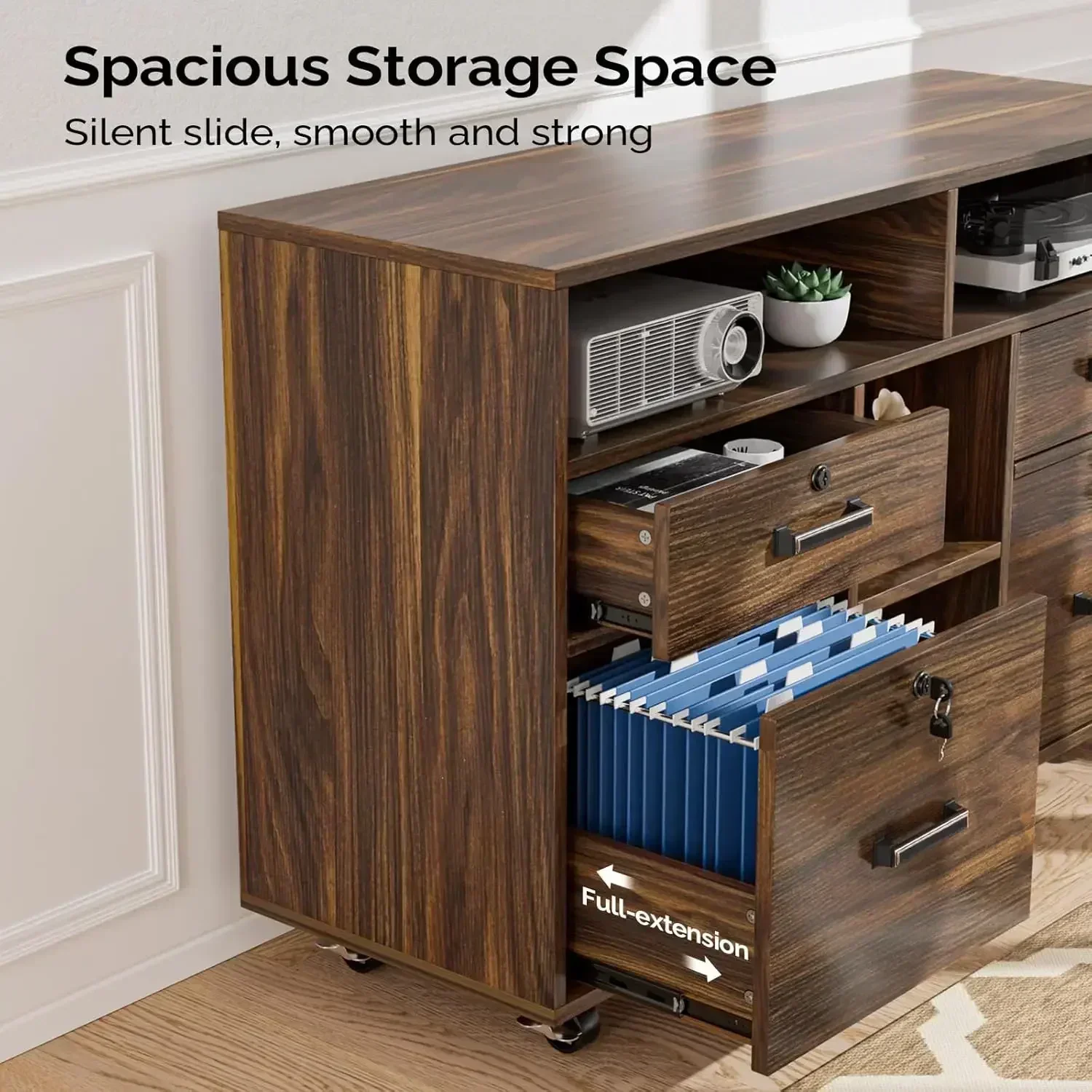 [XMSJ-مخزون محدود، اشتر الآن! ] خزانة ملفات واسعة ذات 4 أدراج مع قفل، وخزانة ملفات جانبية خشبية مع أرفف مفتوحة، وبكرة قابلة للقفل