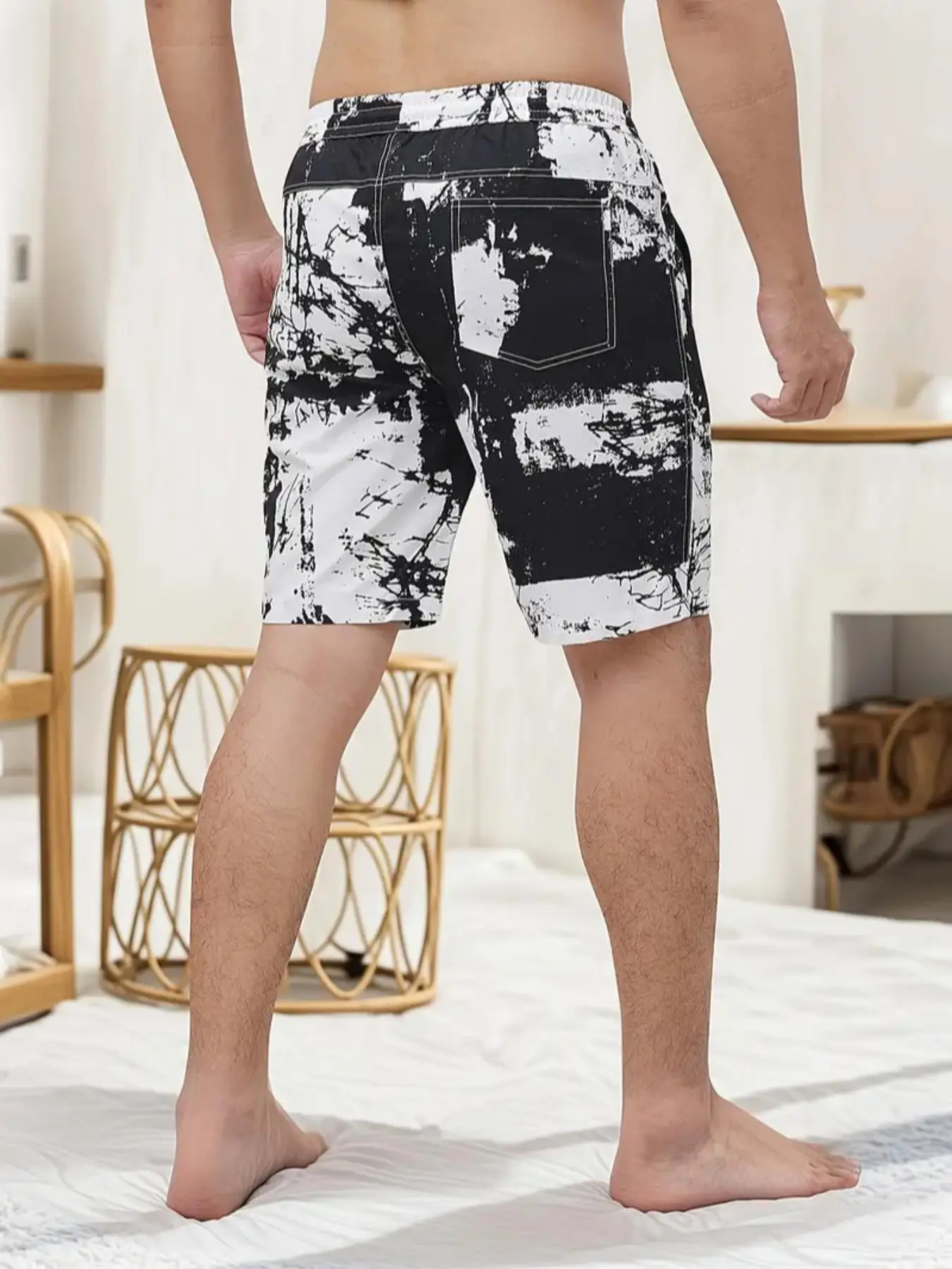 Men's Regular Shorts with Black and White Splash-Ink Letters, Drawstring and Elastic Waistband, Casual Shorts, Suitable for Summer Basketball, Beach Vacation, Daily Travel, Fitness and Other Scenes