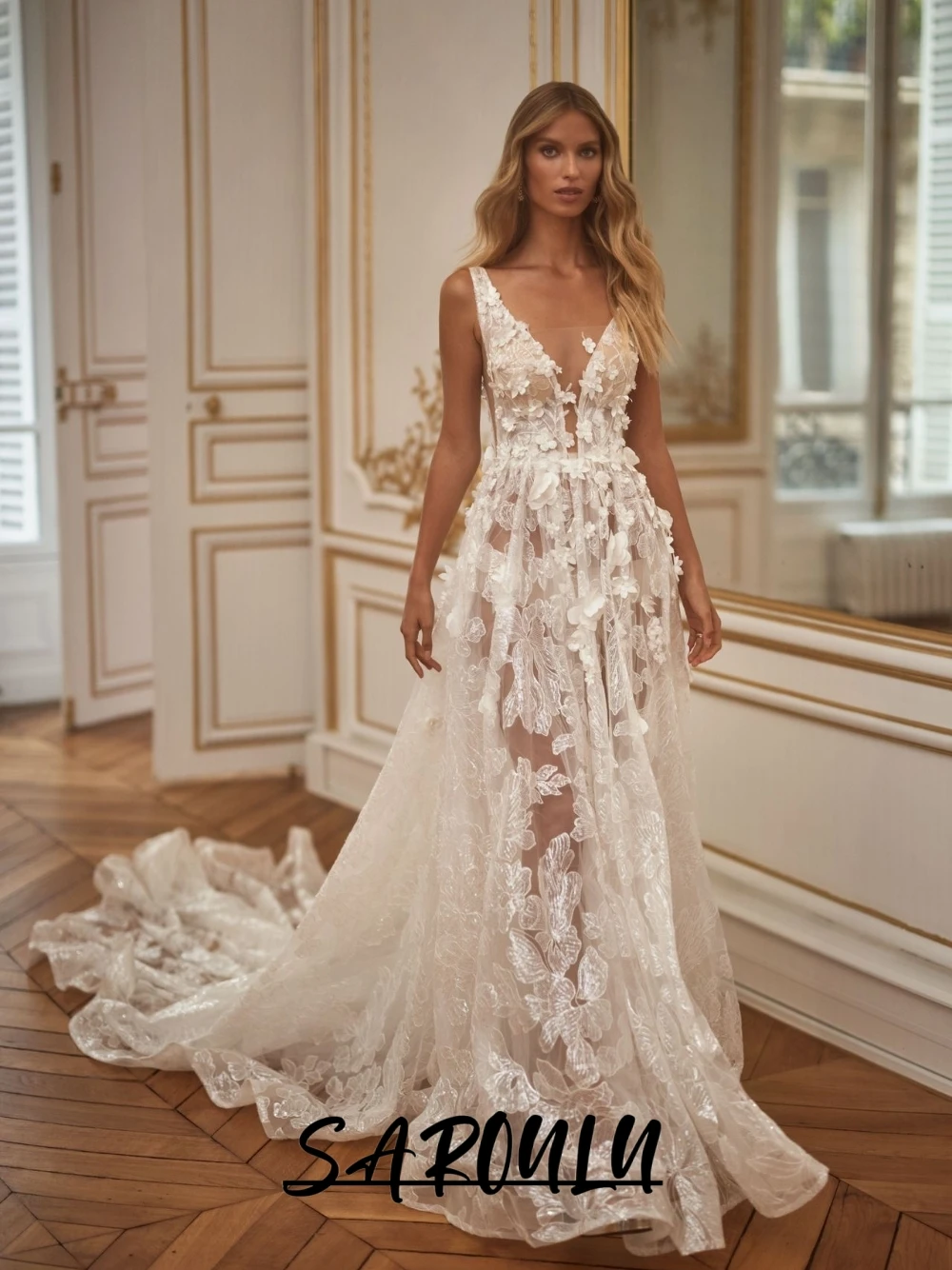 ชุดแต่งงานผ้าทูลล์ลายดอกไม้ 3 มิติ ระยิบระยับ สายเดี่ยว คอวีลึก เซ็กซี่ พร้อมชายกระโปรงยาว สำหรับพิธีแต่งงานและงานหมั้น