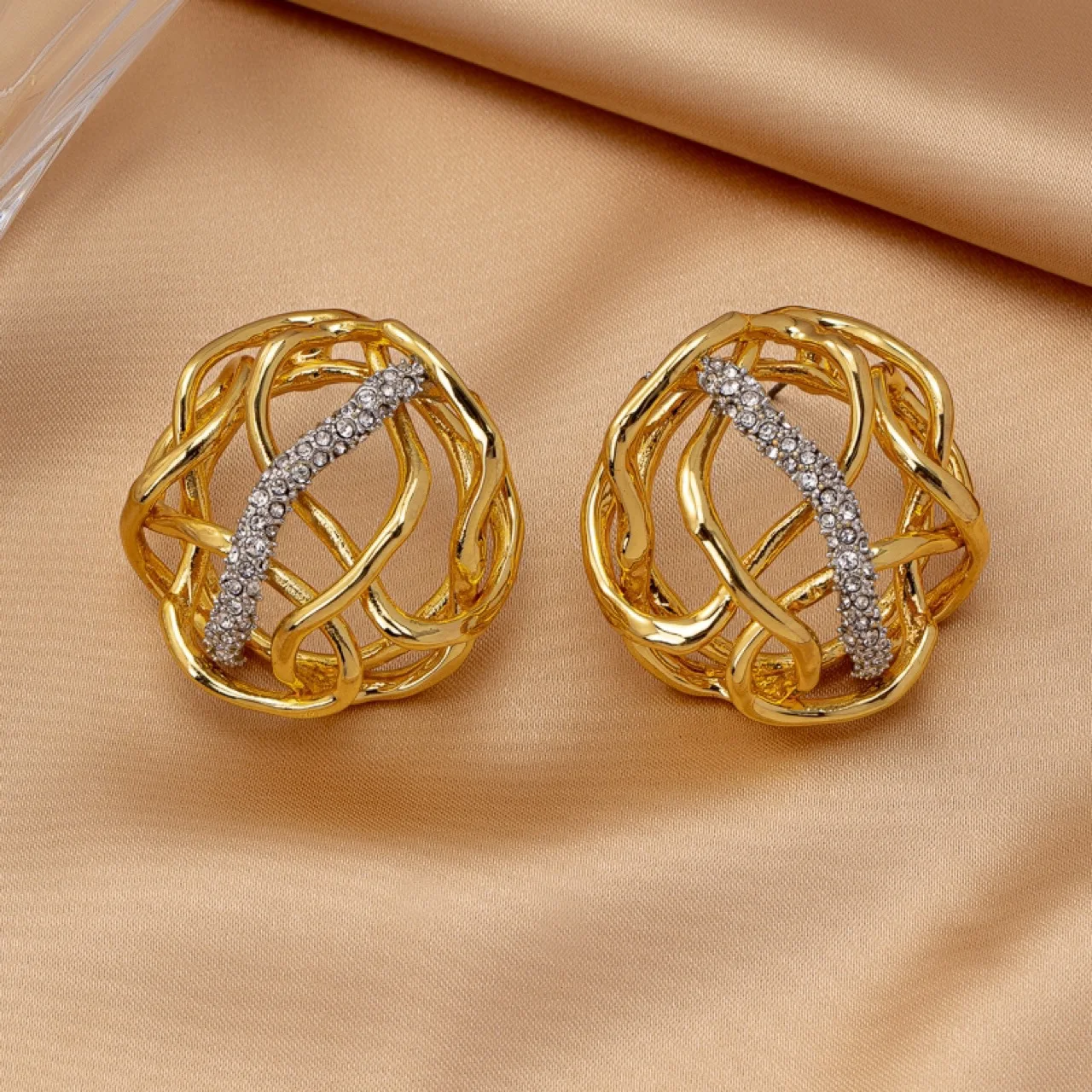 

European & American Ghost Design Two-Tone Geometric Hollow Copper Stud Earrings for Women, Round Wrapped exaggerated Vintage Ear