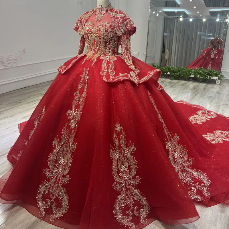 Chinese red long-sleeved trailing wedding dress