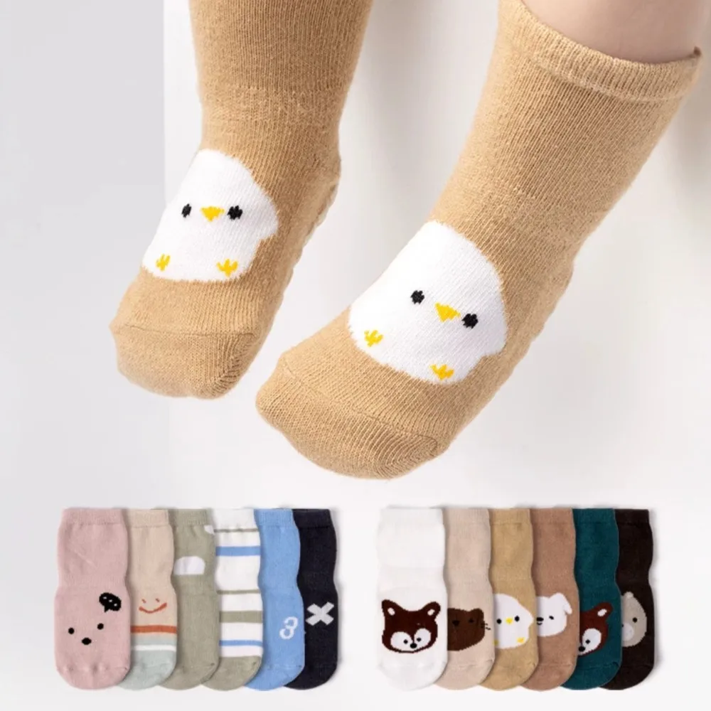 Anti-slip walking socks for baby sock newborn infants boys and girls with glue on the soles, anti-slip baby walking floor socks